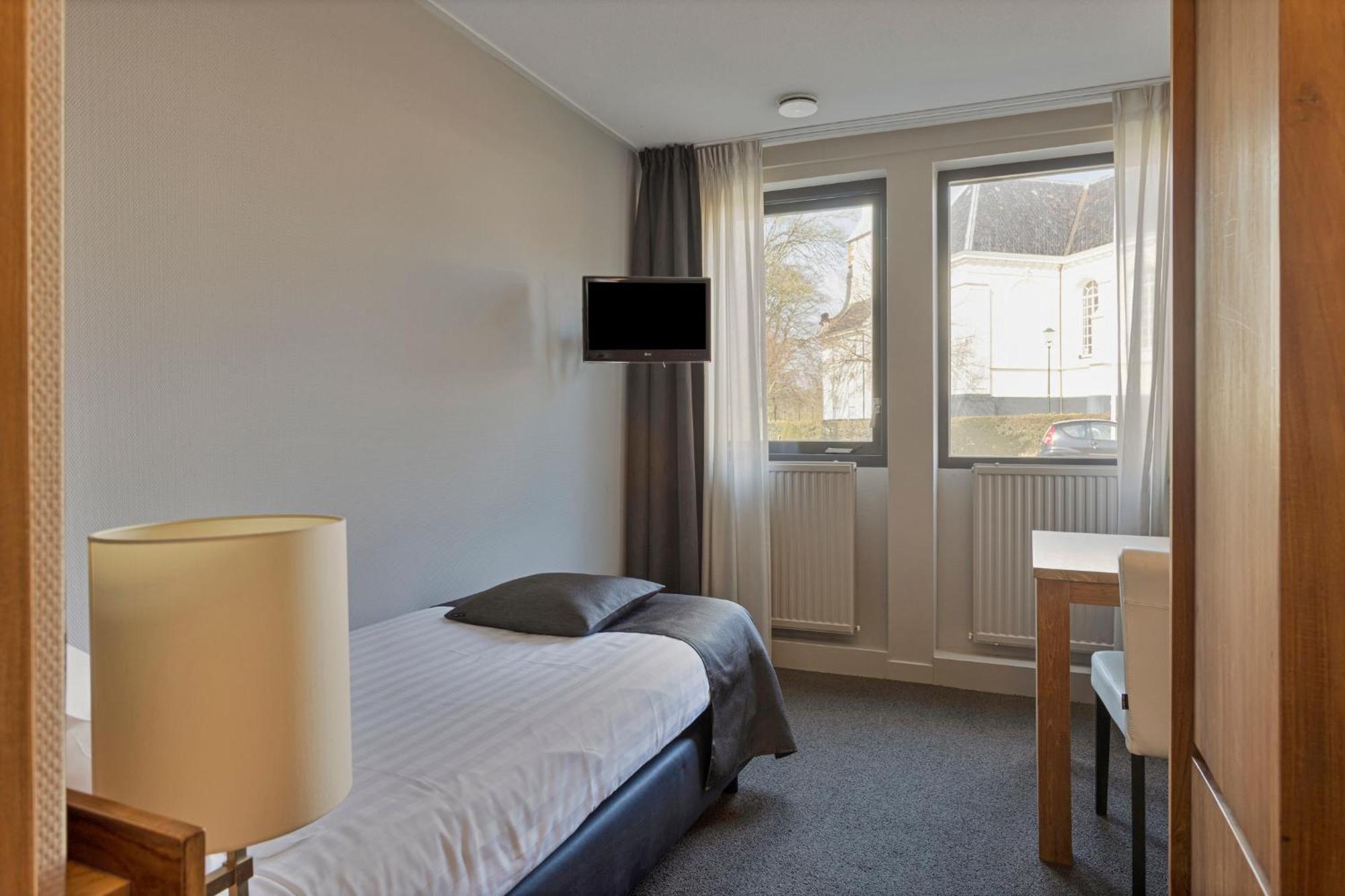 Hunzego Hotel Uithuizermeeden Екстериор снимка